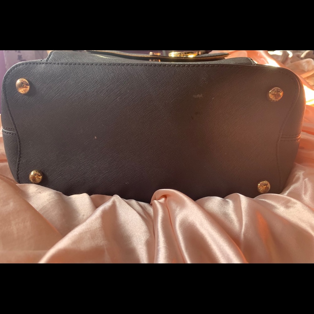 Michael Michael Kors Jet Set Tote - Picture 5 of 6